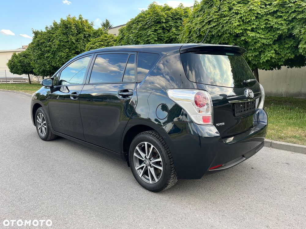 Toyota Verso 1.6 5-Sitzer Comfort - 4