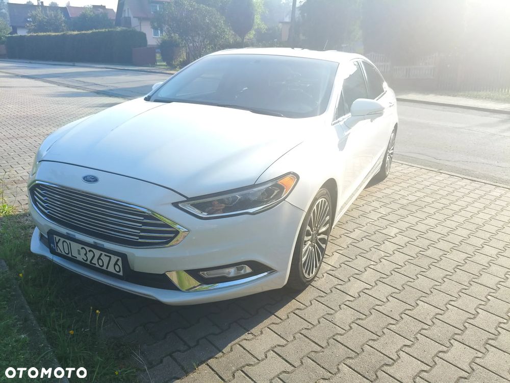 Ford Fusion - 2
