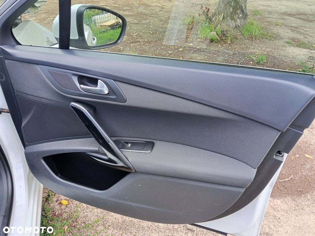 Boczek drzwi prawy przód peugeot 508 - 2