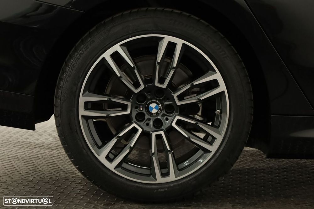 BMW 530 e Pack Desportivo M - 5