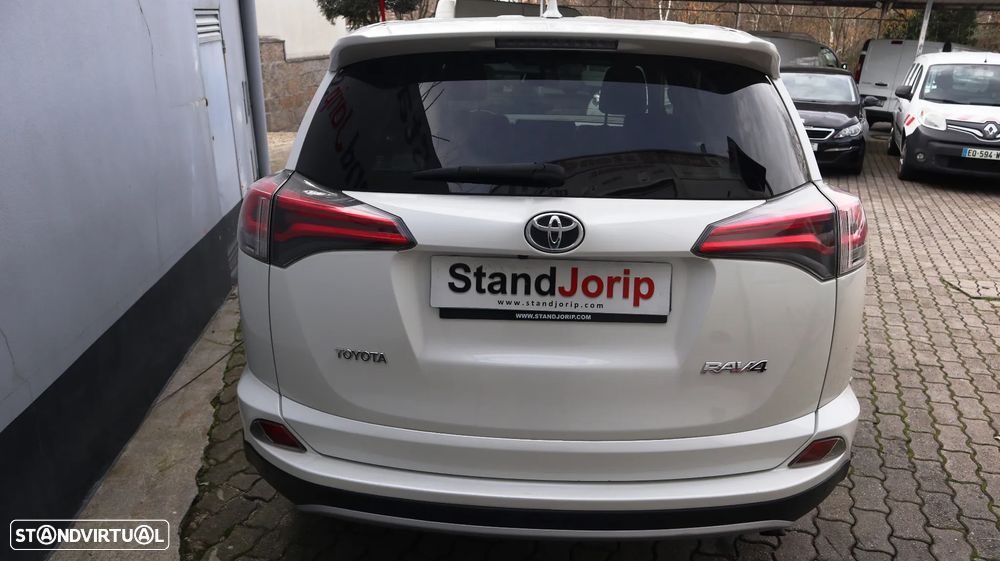 Toyota RAV4 2.0 D-4D 4x2 S&S Executive - 5