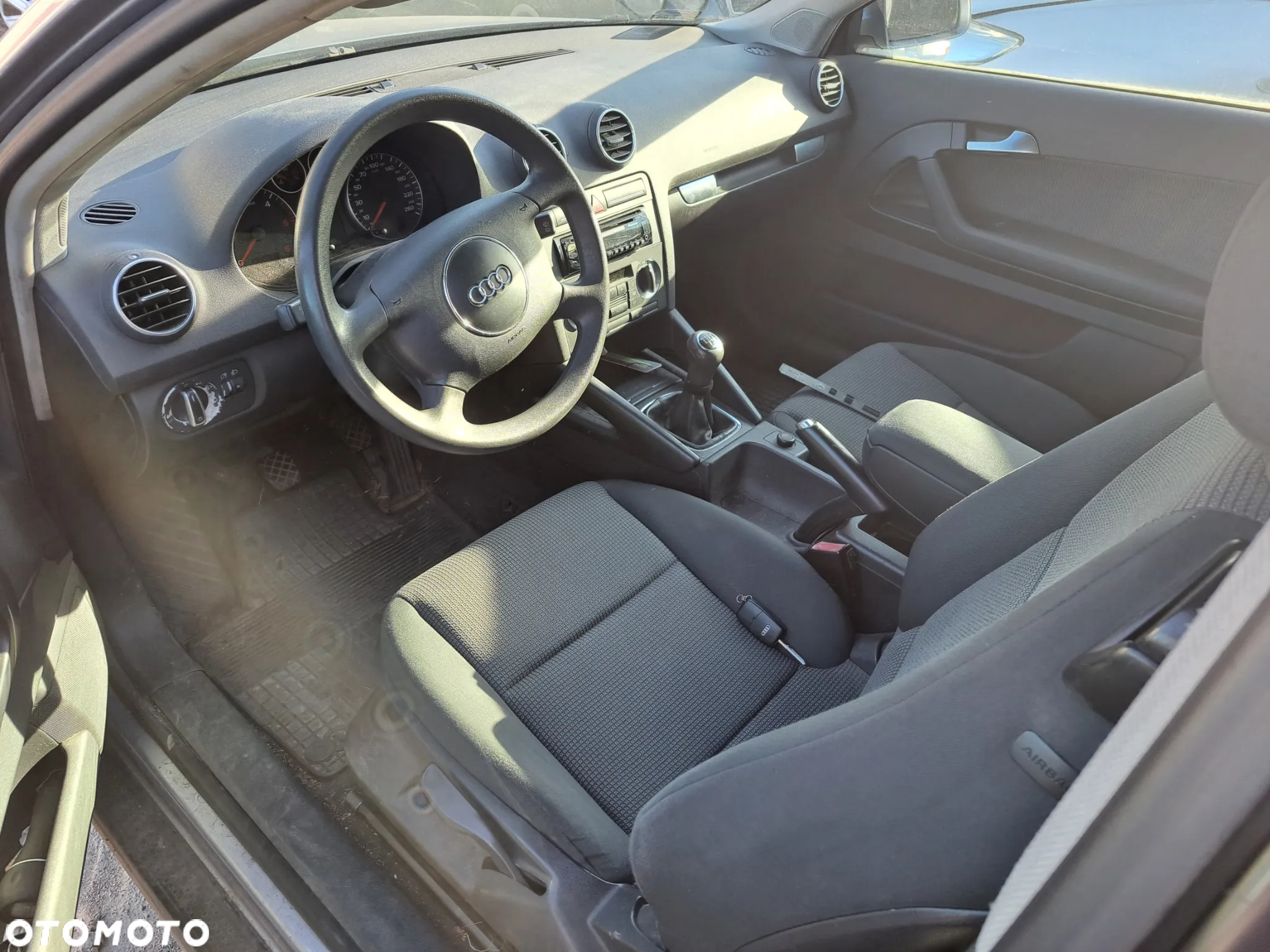 Audi A3 8P 1,9 TDI wszystkie części , maska, klapa, błotnik , silnik, rozrusznik, drzwi - 4