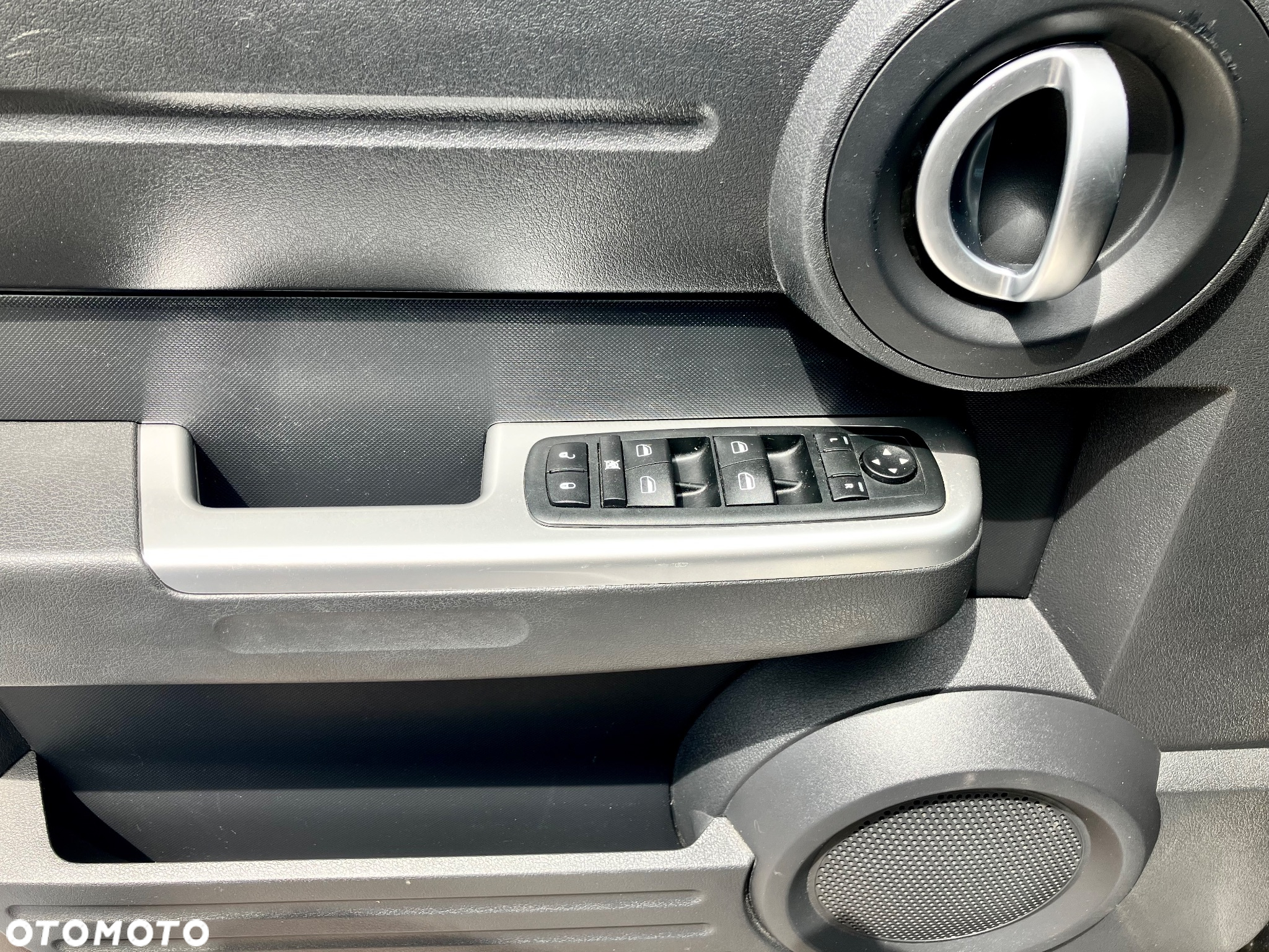 Dodge Nitro 2.8 CRD DPF Automatik R/T - 16