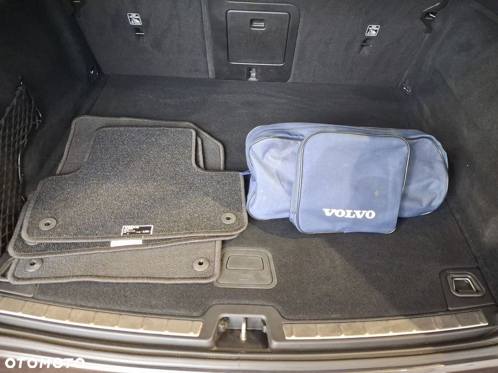 Volvo XC 60 - 21