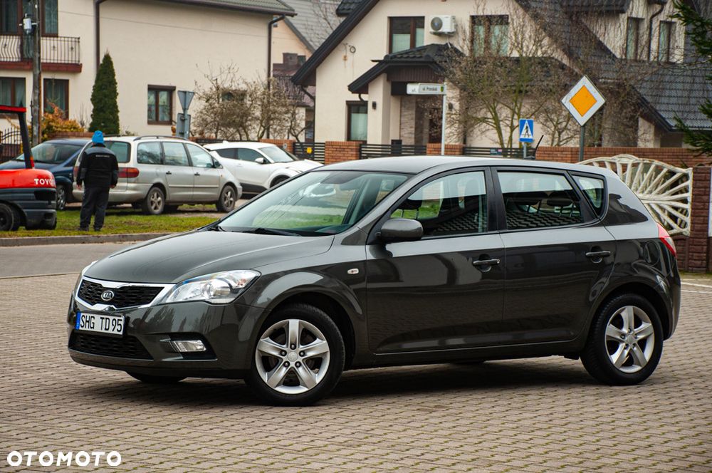 Kia Ceed 1.6 CVVT LX - 10