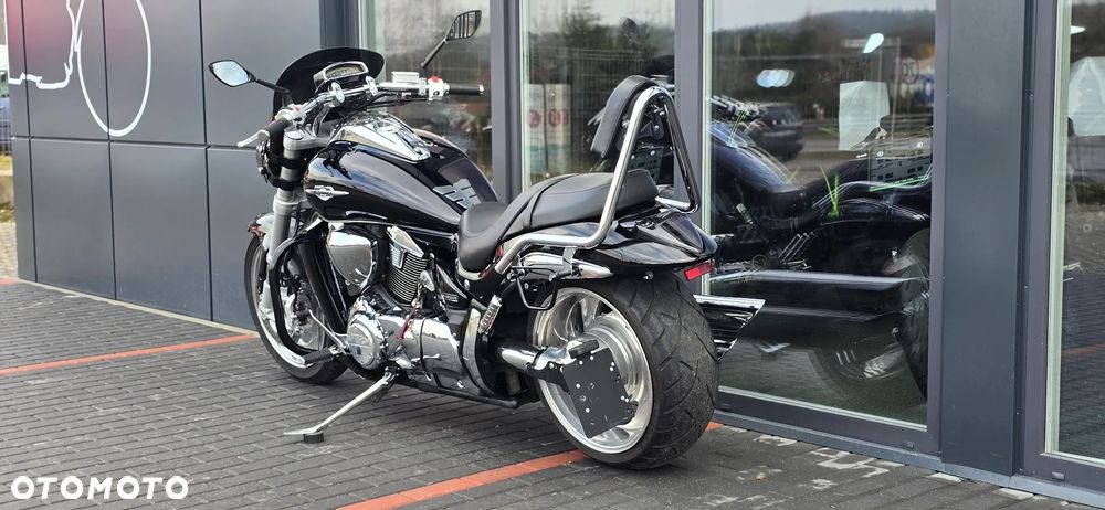 Suzuki Intruder - 26