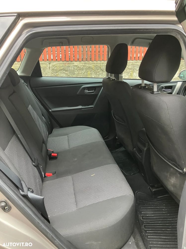 Toyota Auris 1.6 L Valvematic CVT Luna - 6