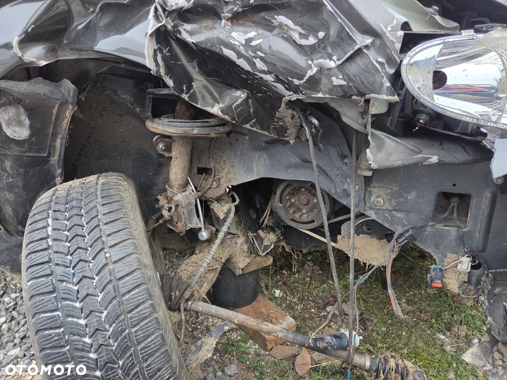 Chrysler Voyager 2.5 SE CRD - 12