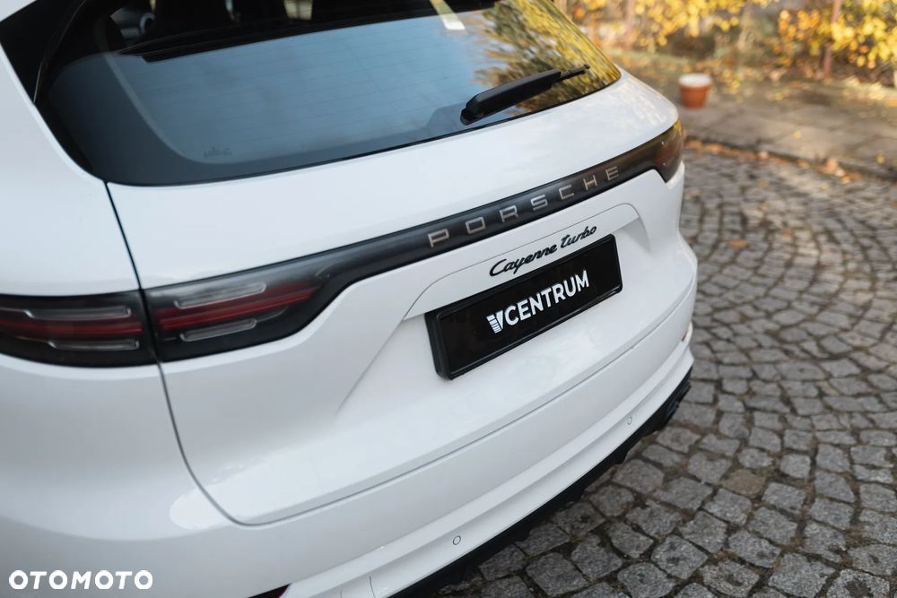 Porsche Cayenne Turbo - 11
