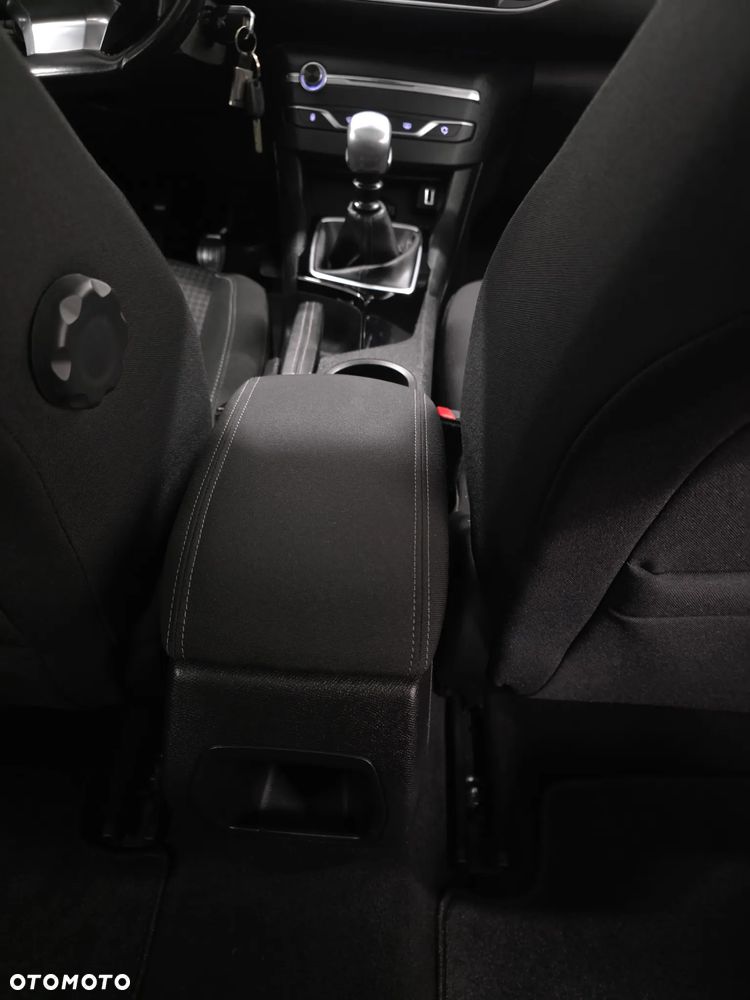 Peugeot 308 - 19