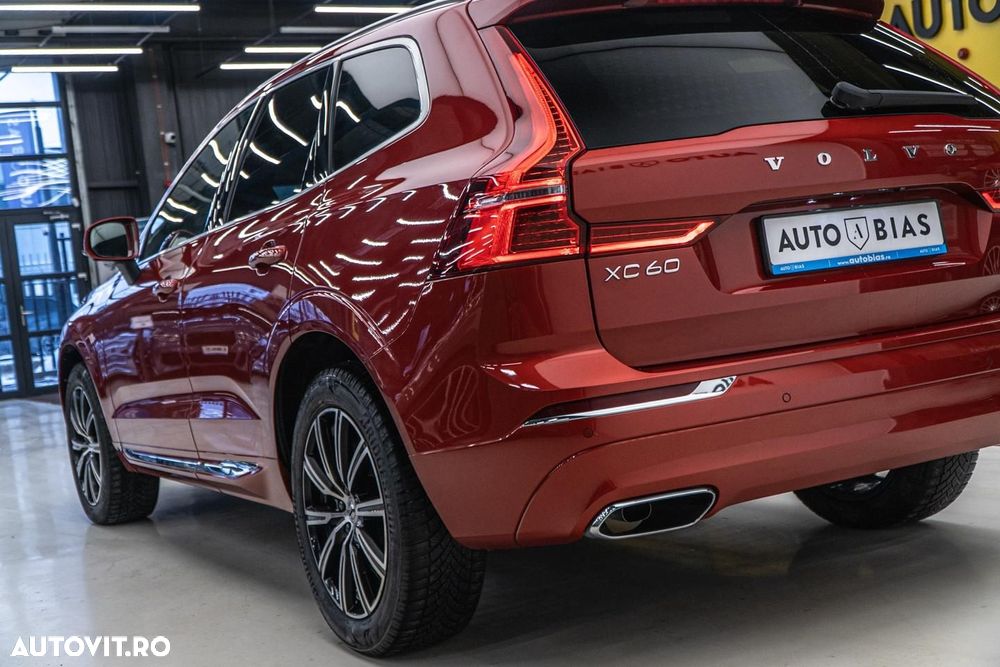 Volvo XC 60 B4 MHEV AT8 AWD Momentum Pro - 33