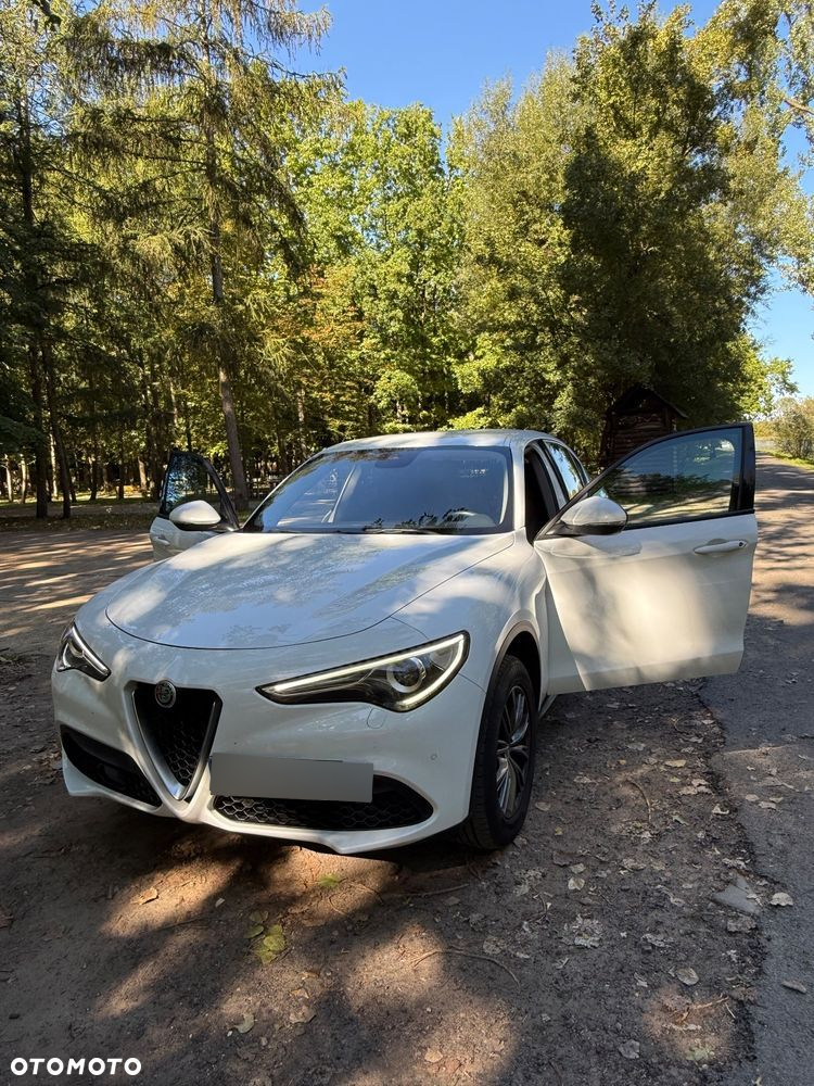 Alfa Romeo Stelvio - 8