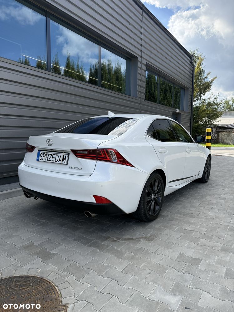 Lexus IS - 4