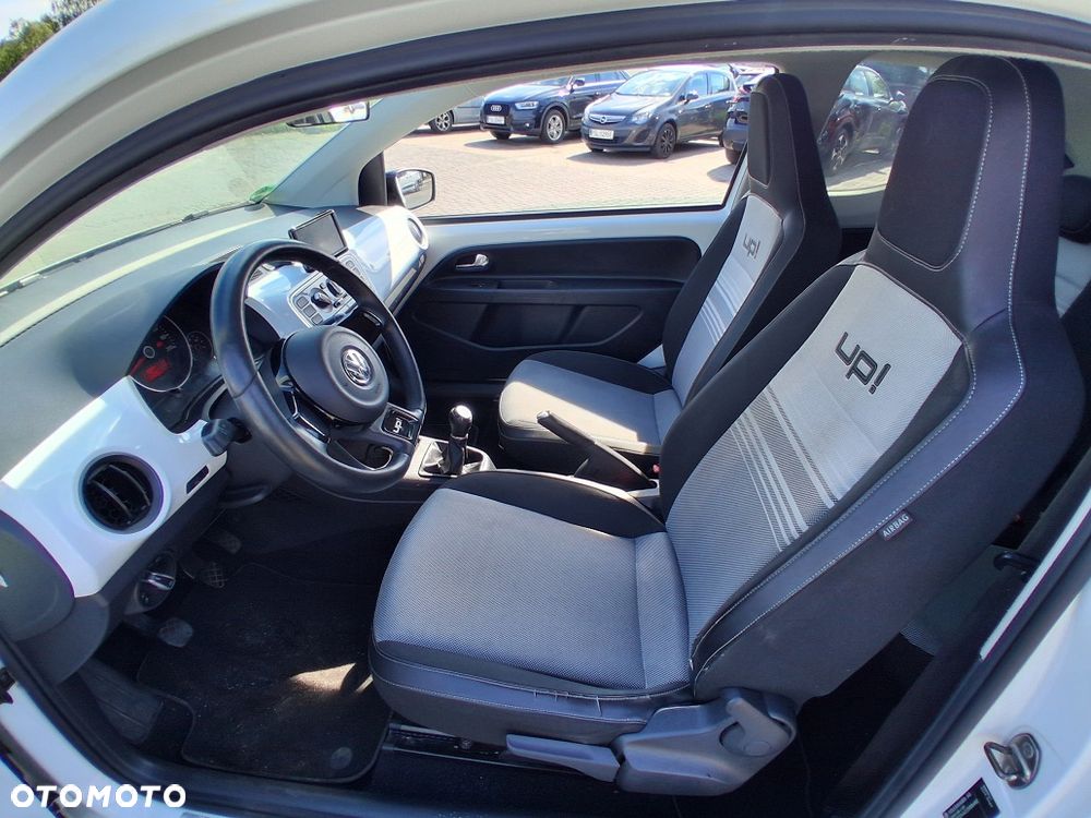 Volkswagen up! white - 10