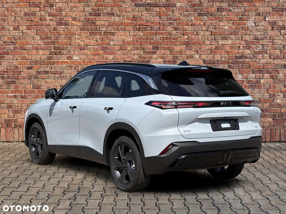 BAIC 5 Beijing 1.5T Business DCT - 9