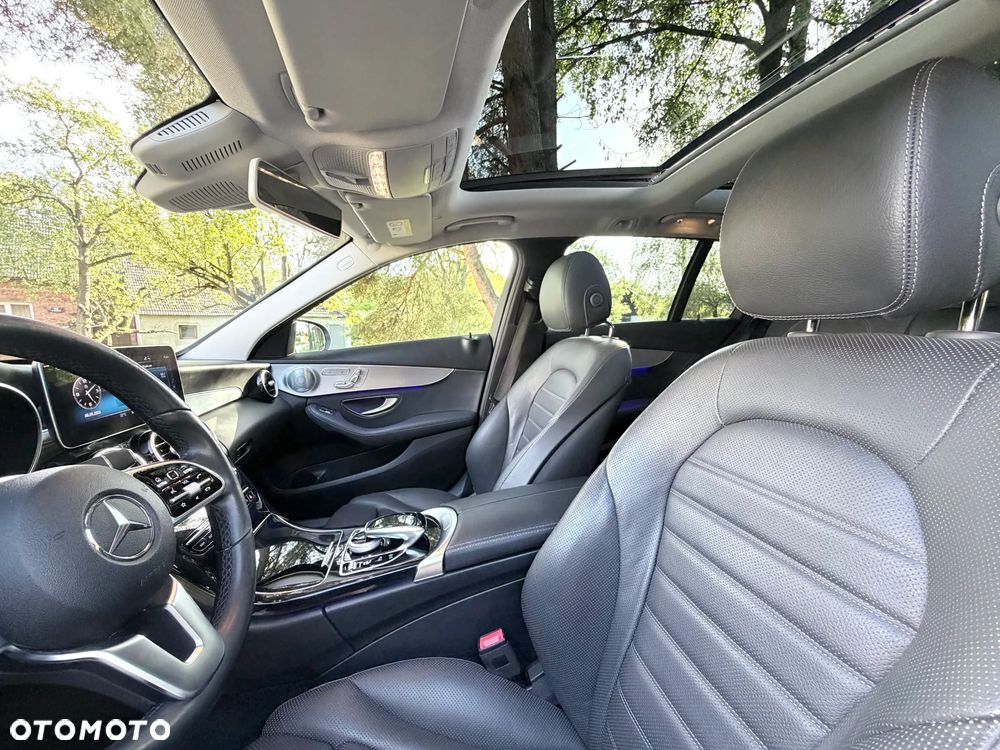 Mercedes-Benz Klasa C 300 d 4MATIC 9G-TRONIC - 16