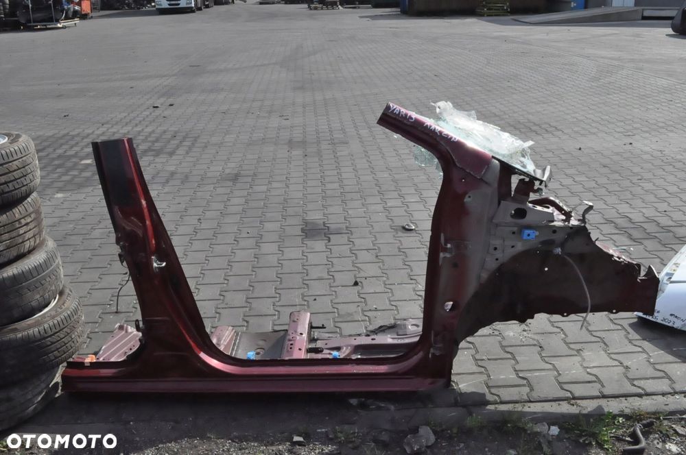 TOYOTA YARIS III ĆWIARTKA PODŁUZNICA PRAWY PRZÓD PRÓG PRAWY - 1