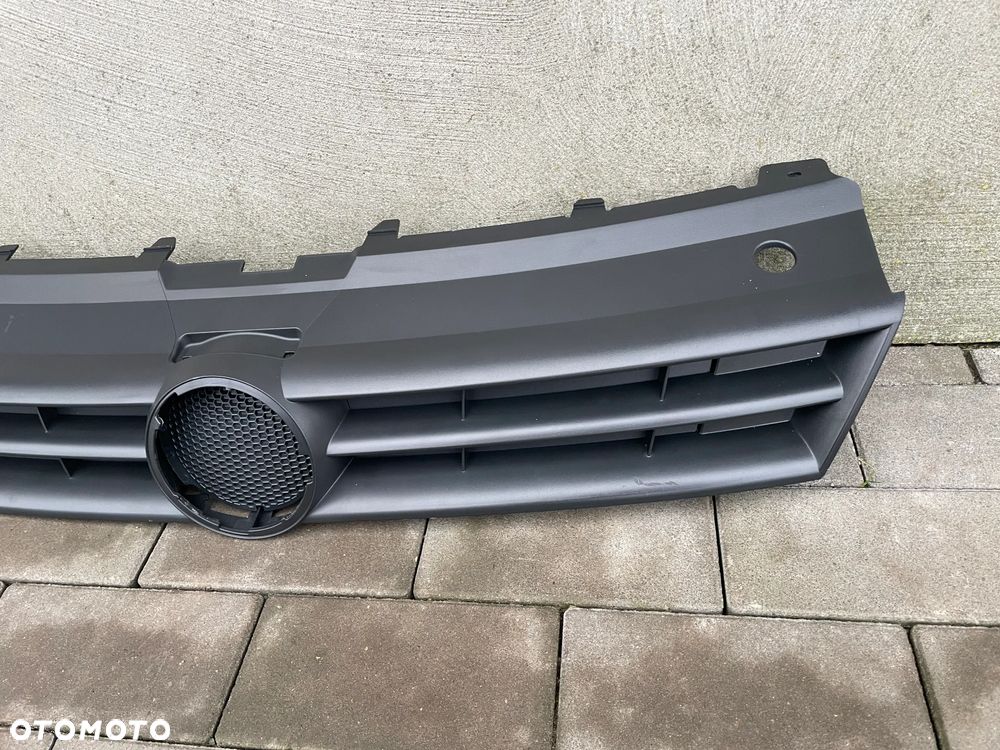ATRAPA, GRIL VW POLO 6R0  2009-2014 - NOWA - 2