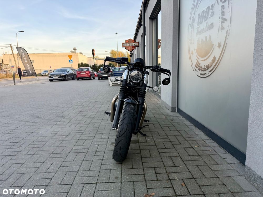 Triumph Bonneville Bobber - 14