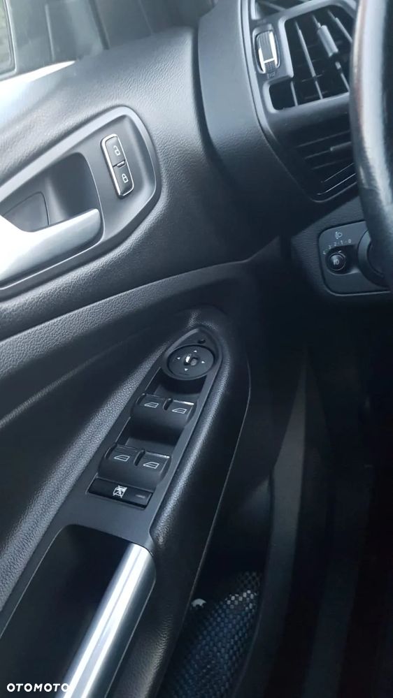 Ford Kuga 2.0 TDCi 2x4 Trend - 8