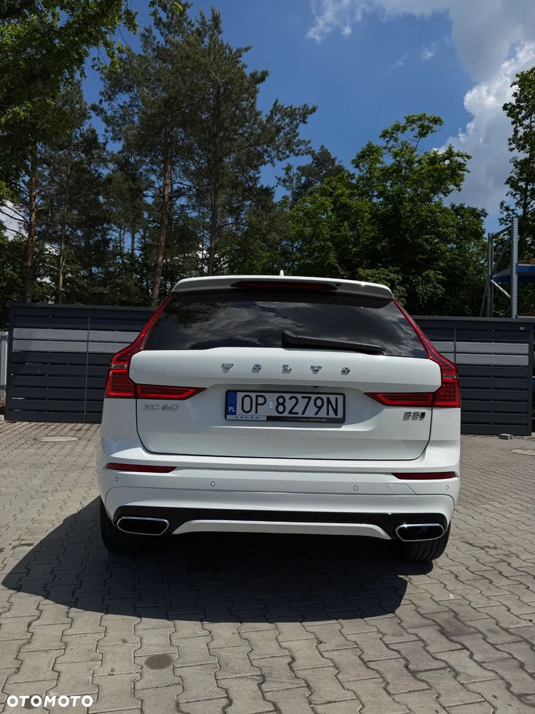 Volvo XC 60 B5 D AWD R-Design - 5