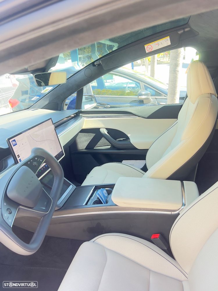 Tesla Model X Plaid AWD - 6