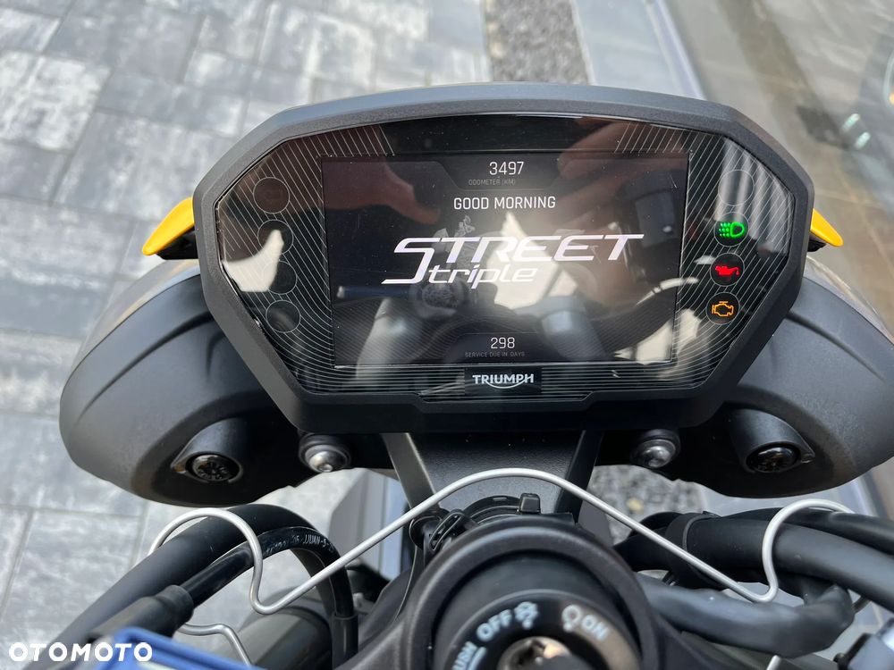 Triumph Street Triple - 9