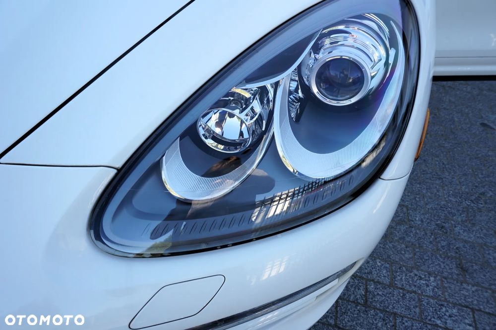 Porsche Cayenne - 22