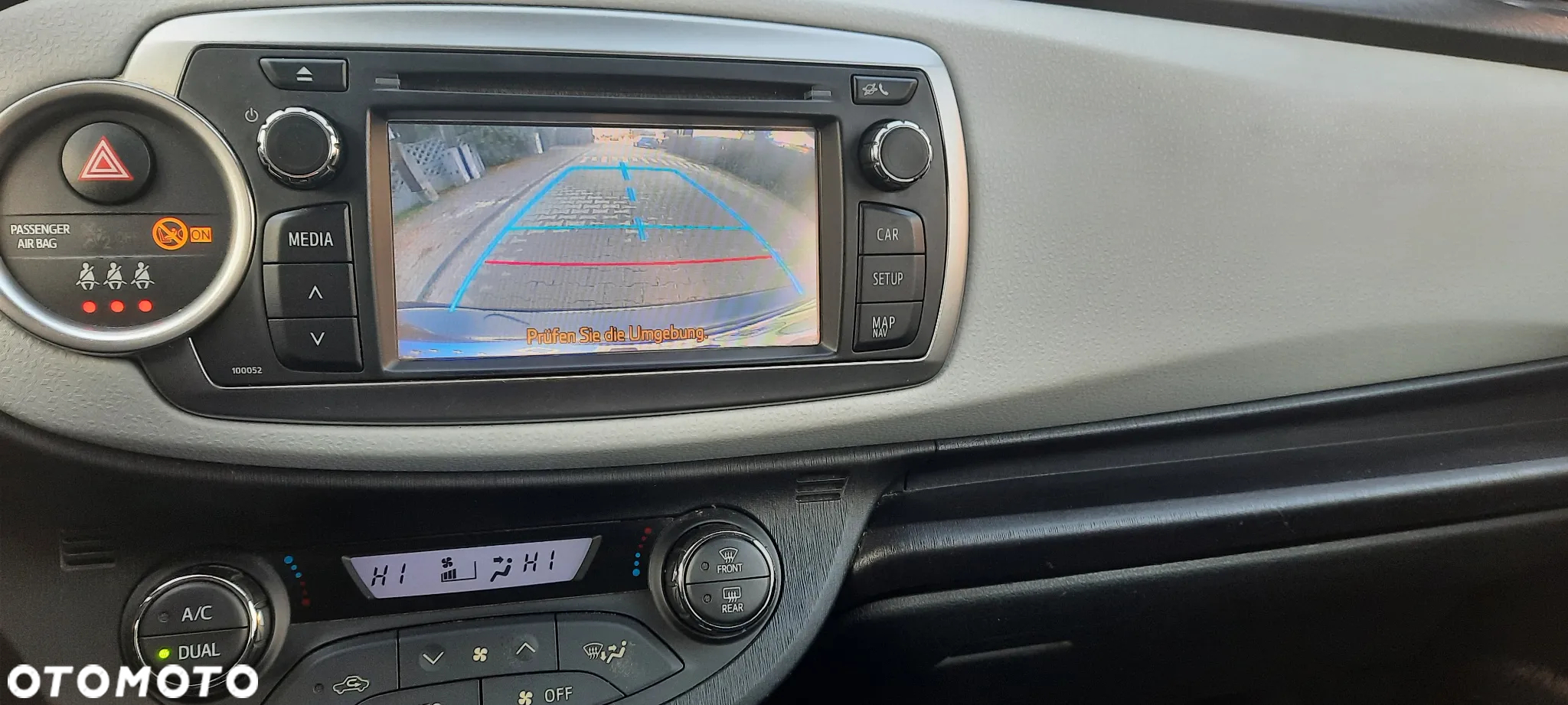 Toyota Yaris Hybrid 100 Dynamic - 11