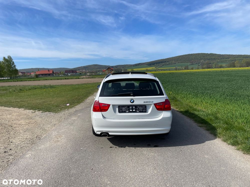 BMW Seria 3 320d xDrive DPF - 7