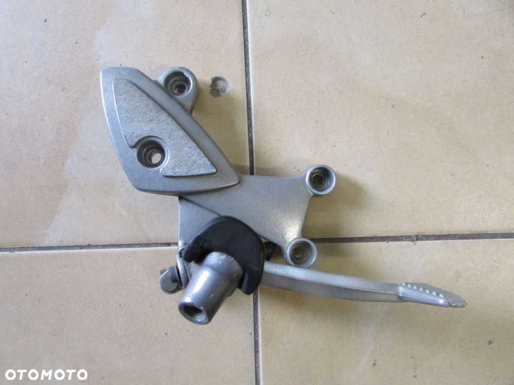 Triumph  Sprint Speed 955I set podnóżek prawy kompletny - 1