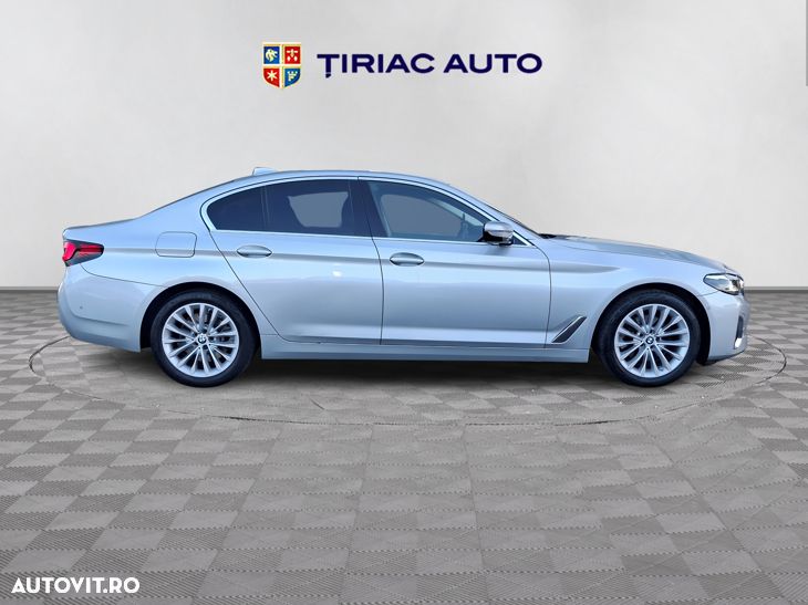 BMW Seria 5 520d xDrive Aut. Luxury Line - 7