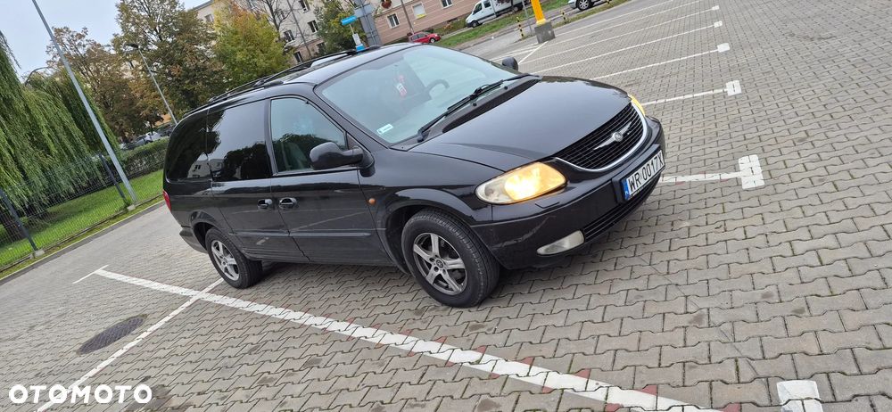Chrysler Grand Voyager 2003 photo 2