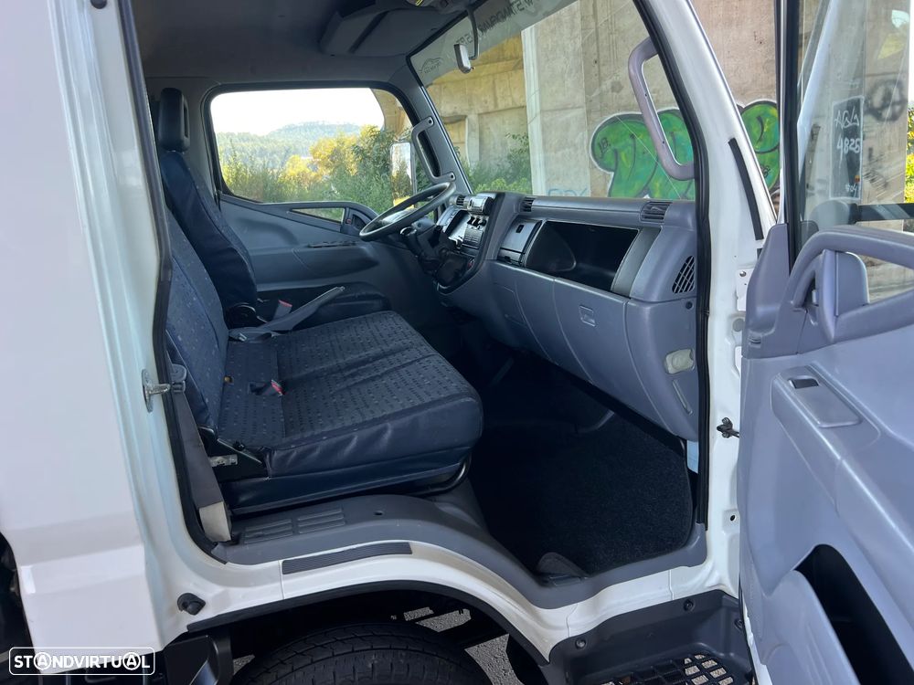 Mitsubishi Fuso Canter 3C13 AC 5,50m caixa - 14