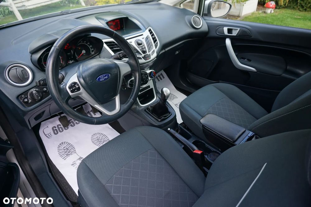 Ford Fiesta - 9
