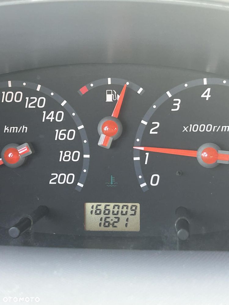 Nissan Micra 1.2 Visia - 9