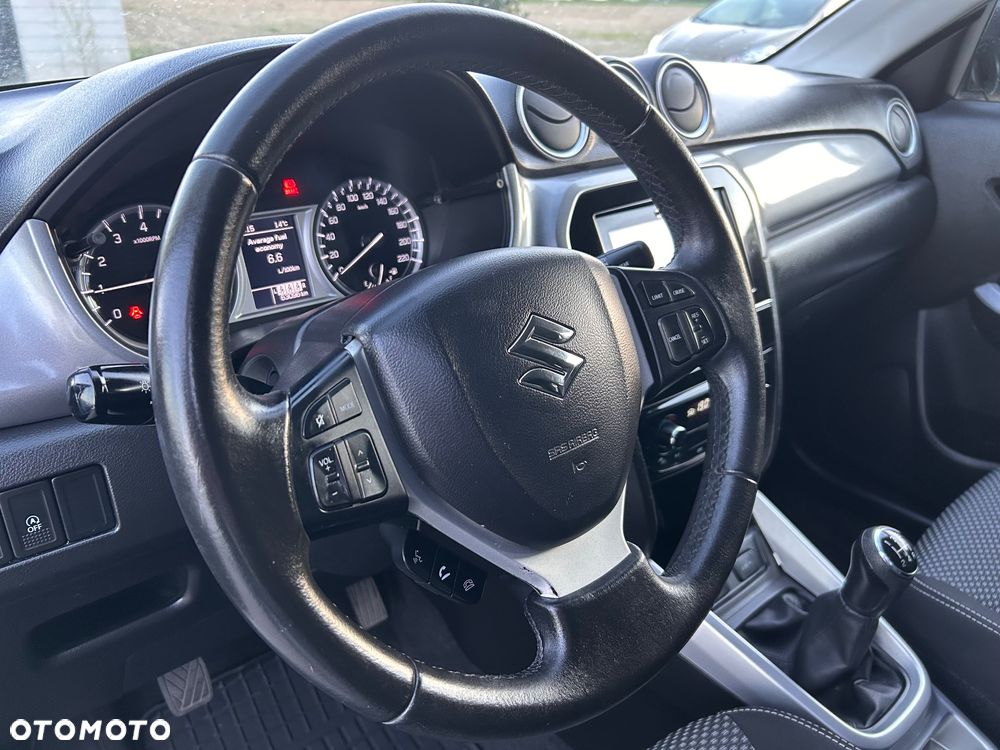 Suzuki Vitara 1.6 Comfort 2WD - 11