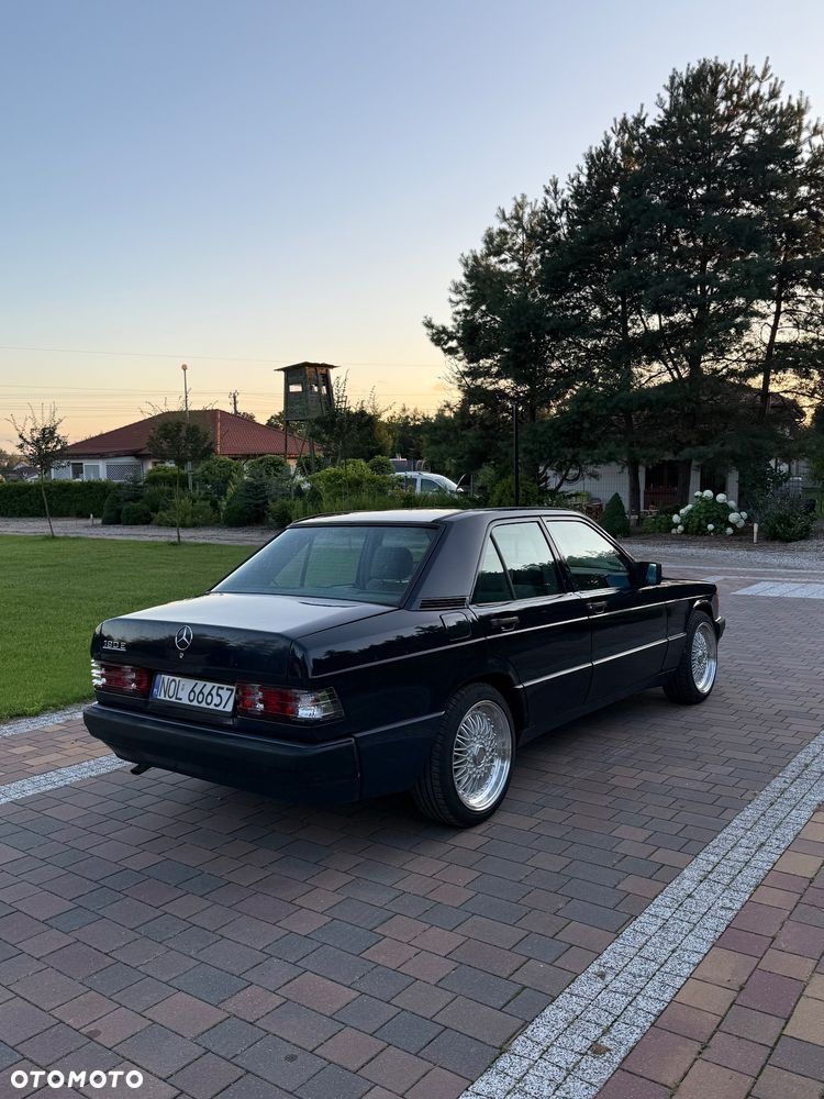 Mercedes-Benz W201 (190) - 5