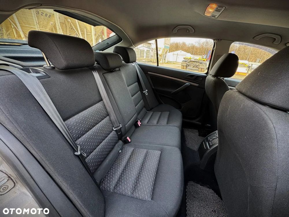 Skoda Octavia 1.6 Tour Classic - 8