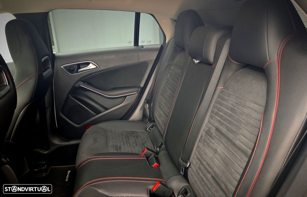 Mercedes-Benz CLA 220 - 12