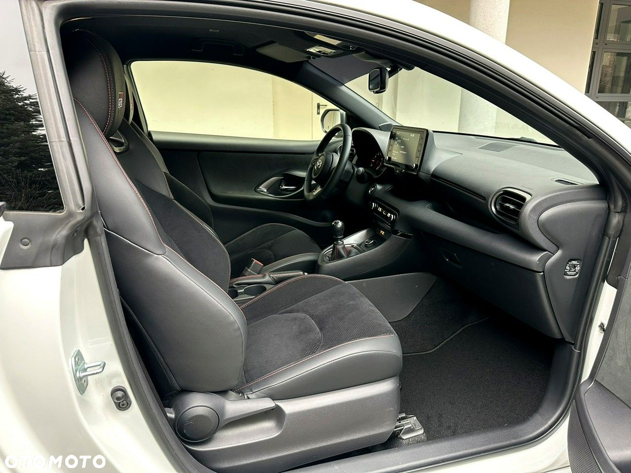 Toyota Yaris GR 1.6 Dynamic - 14