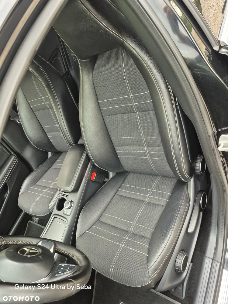 Mercedes-Benz GLA 200 7G-DCT - 10