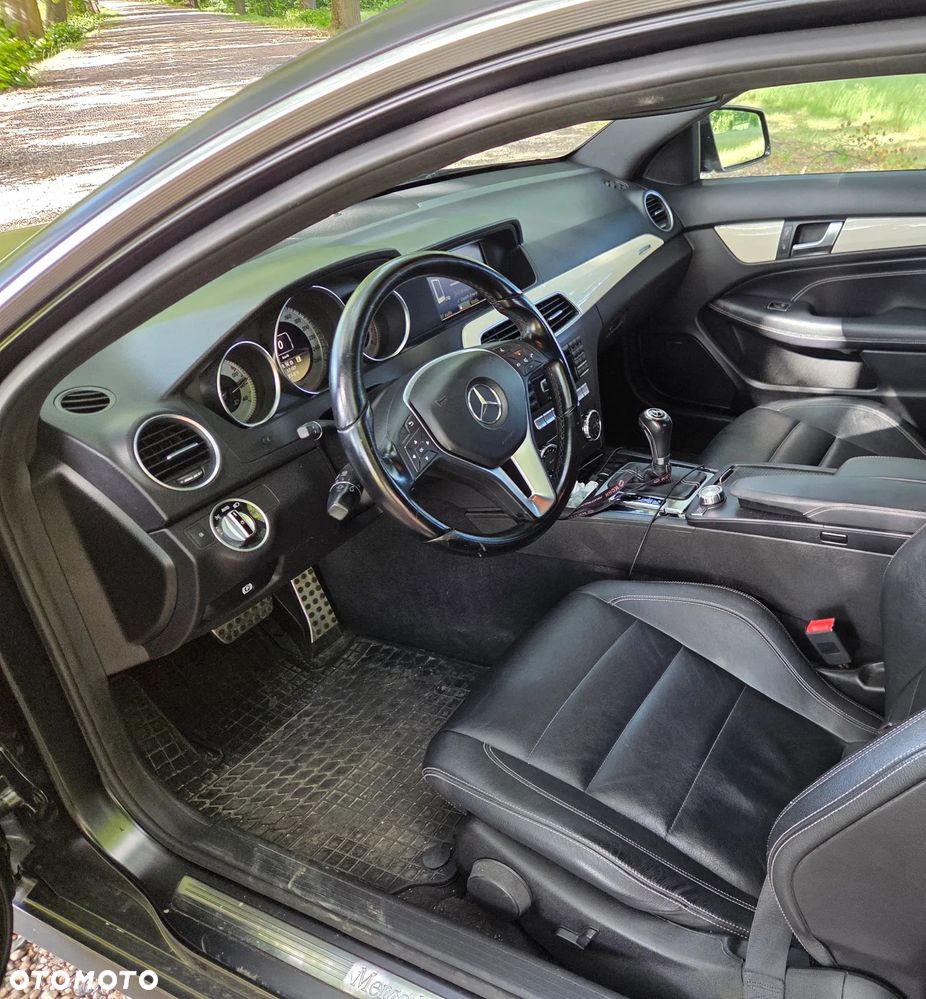 Mercedes-Benz Klasa C 250 CGI BlueEff - 12