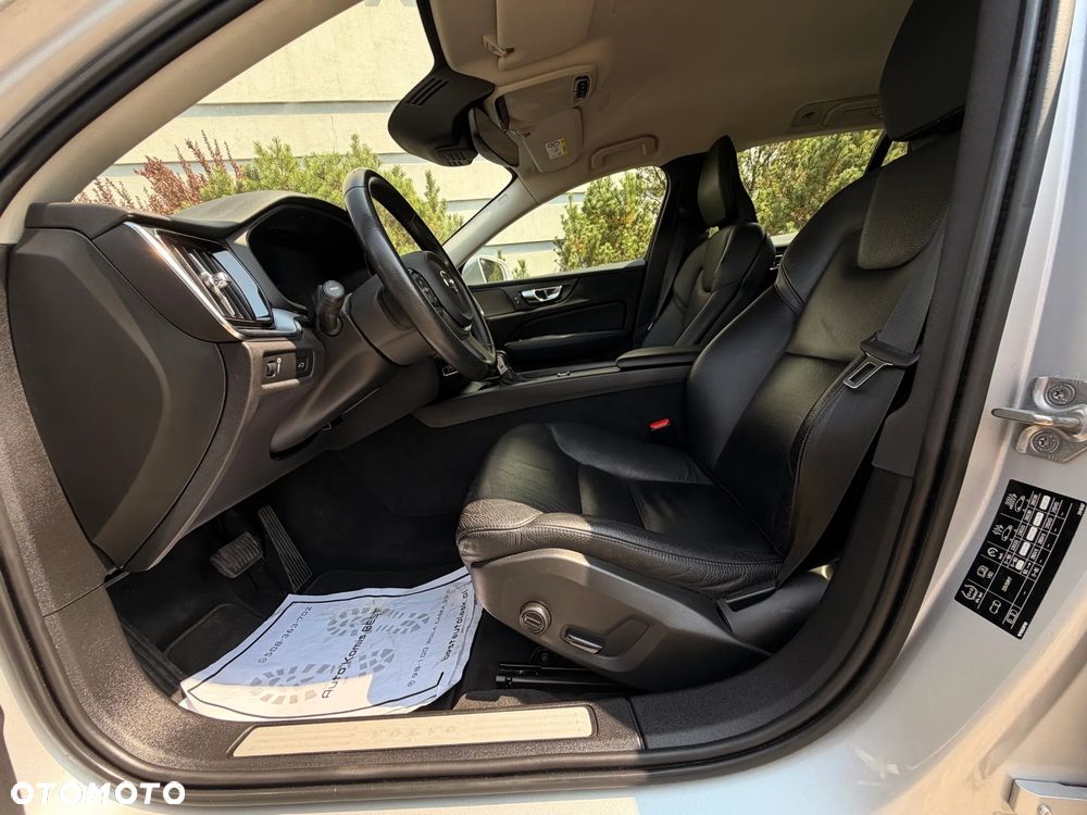 Volvo V60 D3 SCR AWD - 14