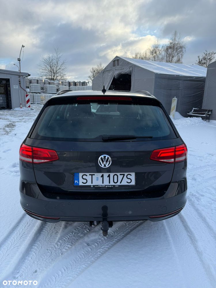 Volkswagen Passat 2.0 TDI SCR Comfortline DSG - 4