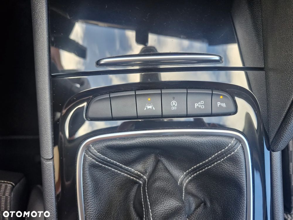 Opel Insignia 2.0 CDTI Cosmo S&S - 25