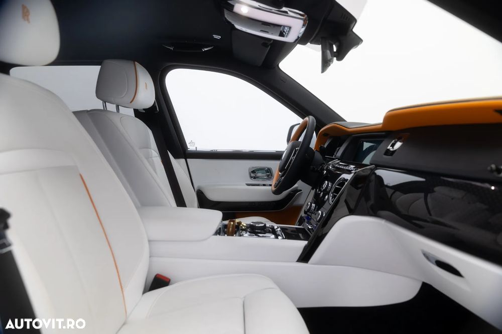 Rolls-Royce Cullinan - 19