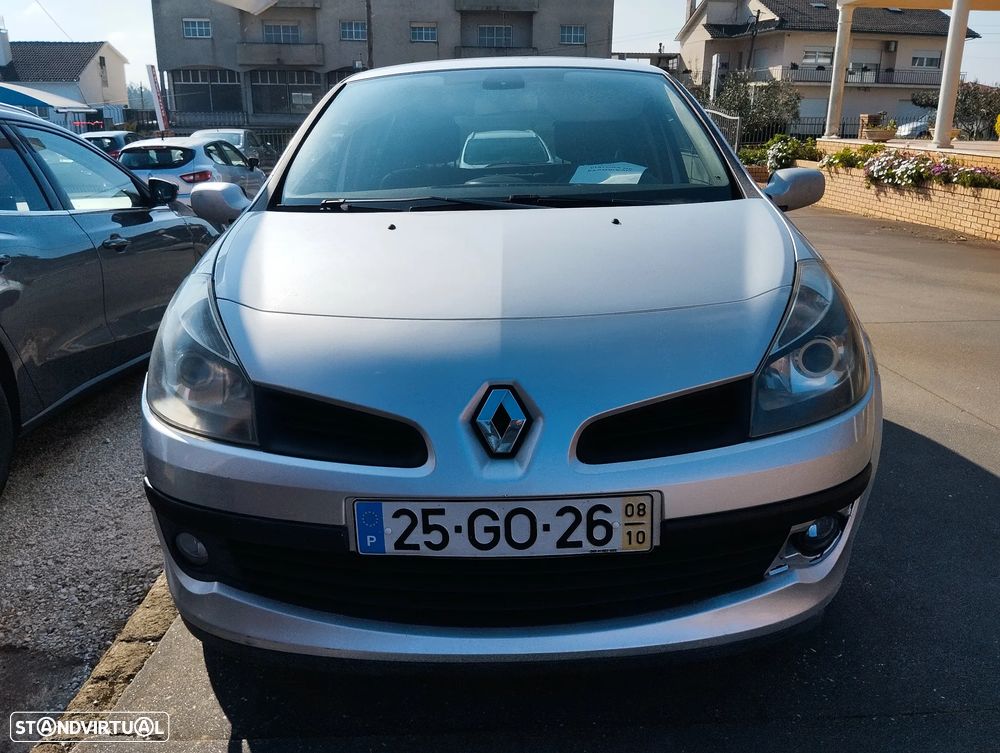 Renault Clio 1.5 dCi Dynamique S - 2