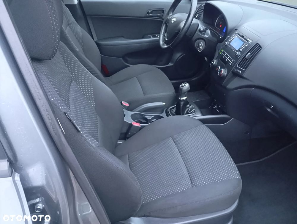 Hyundai i30 i30cw 1.4 Edition 20 - 14