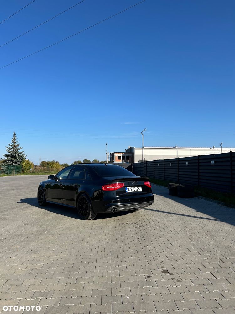 Audi A4 Limousine 2012 photo 3